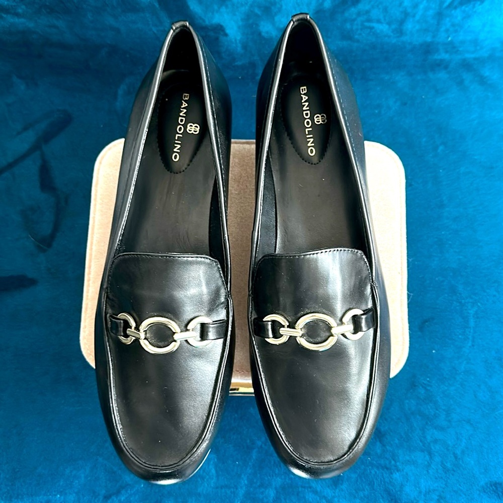 🆕BANDOLINO BLACK LEATHER LOAFERS WITH GOLD ACCENT SZ9